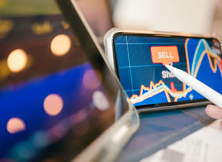 Análise de opções de Bitcoin, Ethereum e forex por trader multi-mercado